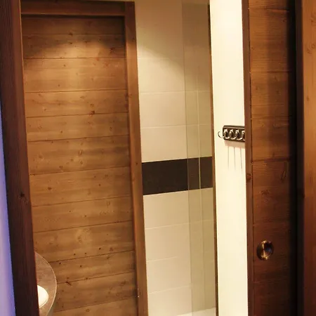 Noemys Deneb Lägenhetshotell 4*